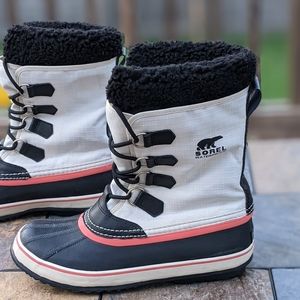 SOREL Womens Winter Carnival Black, Stone Snow Boots Size 10